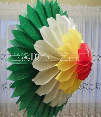 情人節(jié)與圣誕節(jié)燈籠供應(yīng) 蜂窩紙燈籠與圣誕鐘燈廠家直銷，世界工廠網(wǎng)工藝禮品優(yōu)選